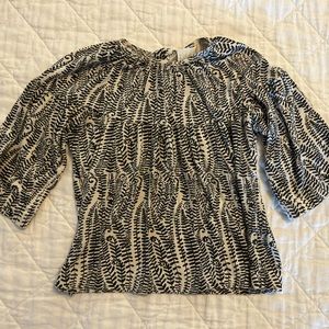 Wood’s collection 2t Kate Quinn top